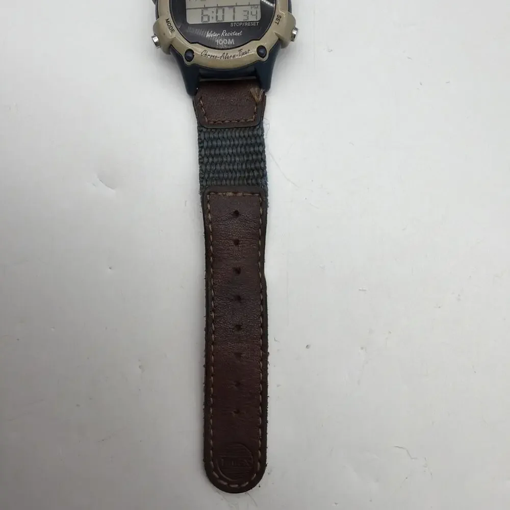 Vtg 1996 TIMEX Women's Or Boys Expedition 34mm Watch Alarm Chrono Timer Indiglo